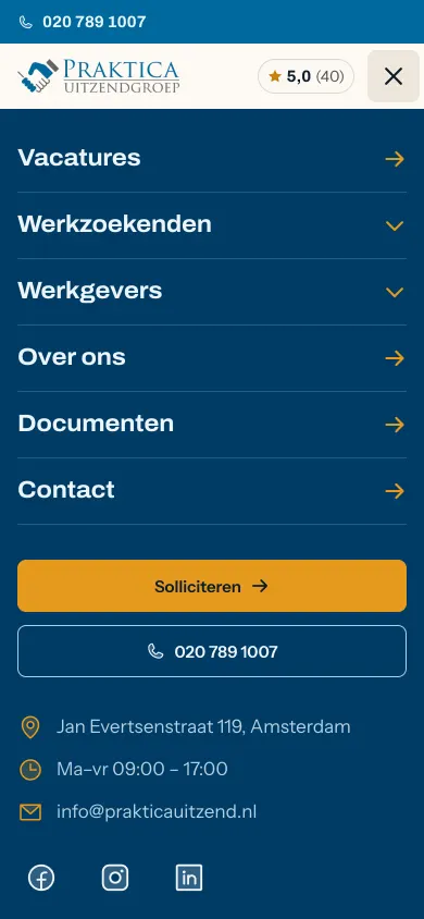 Het mobiele menu met de Google-score en een sollicitatieknop